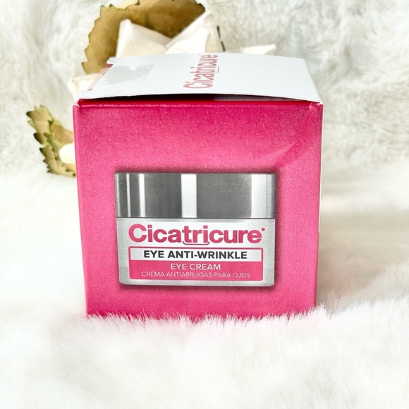 NWT CICATRICURE EYE CREAM Visibility reduce the appearance of WRINKLES AND LINES - Picture 2 of 6